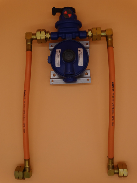 Регулятор давления газа SRG 7,5 кг/ч 37 мбар на 2 баллона - купить в ...