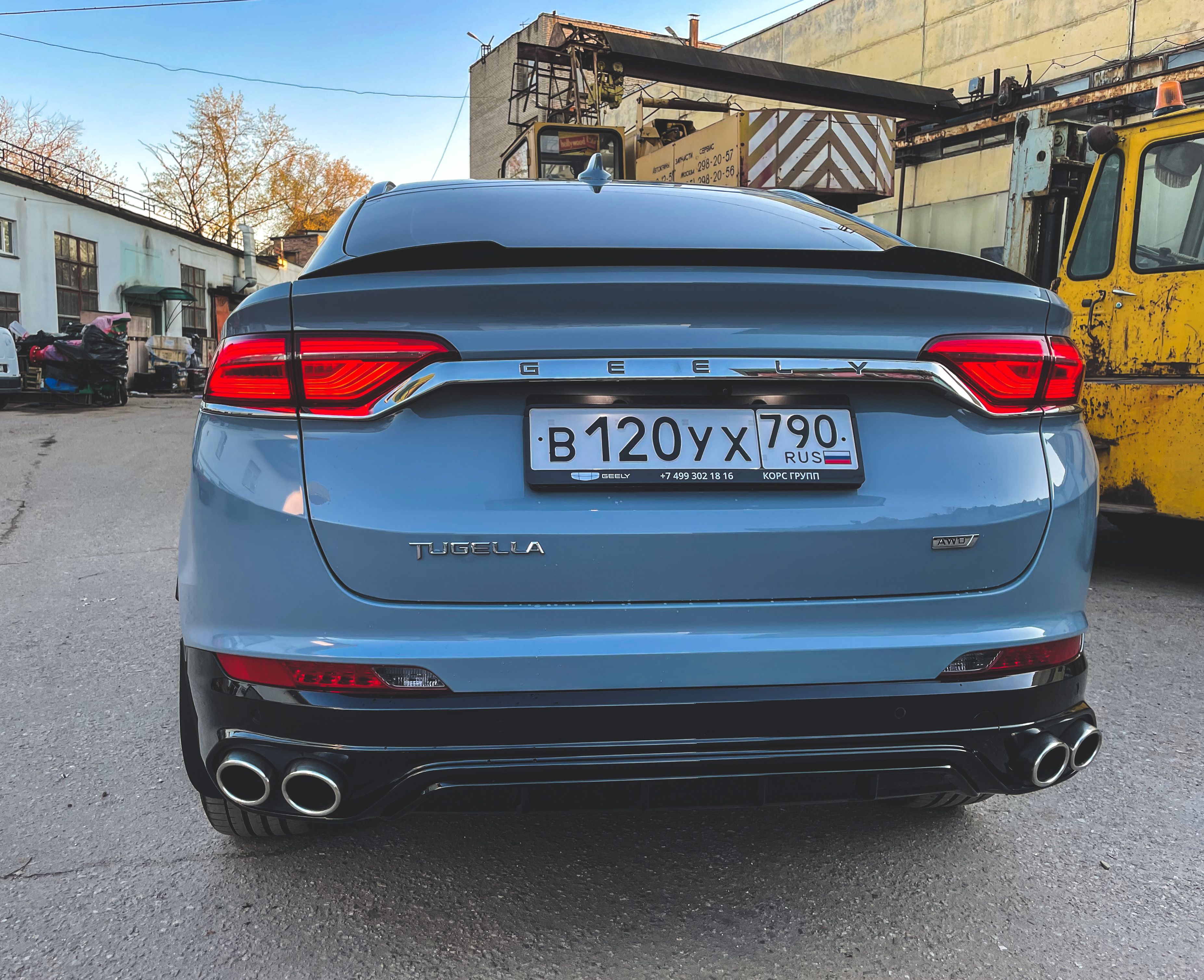 Спойлер на крышку багажника Geely Tugella в стиле X4M