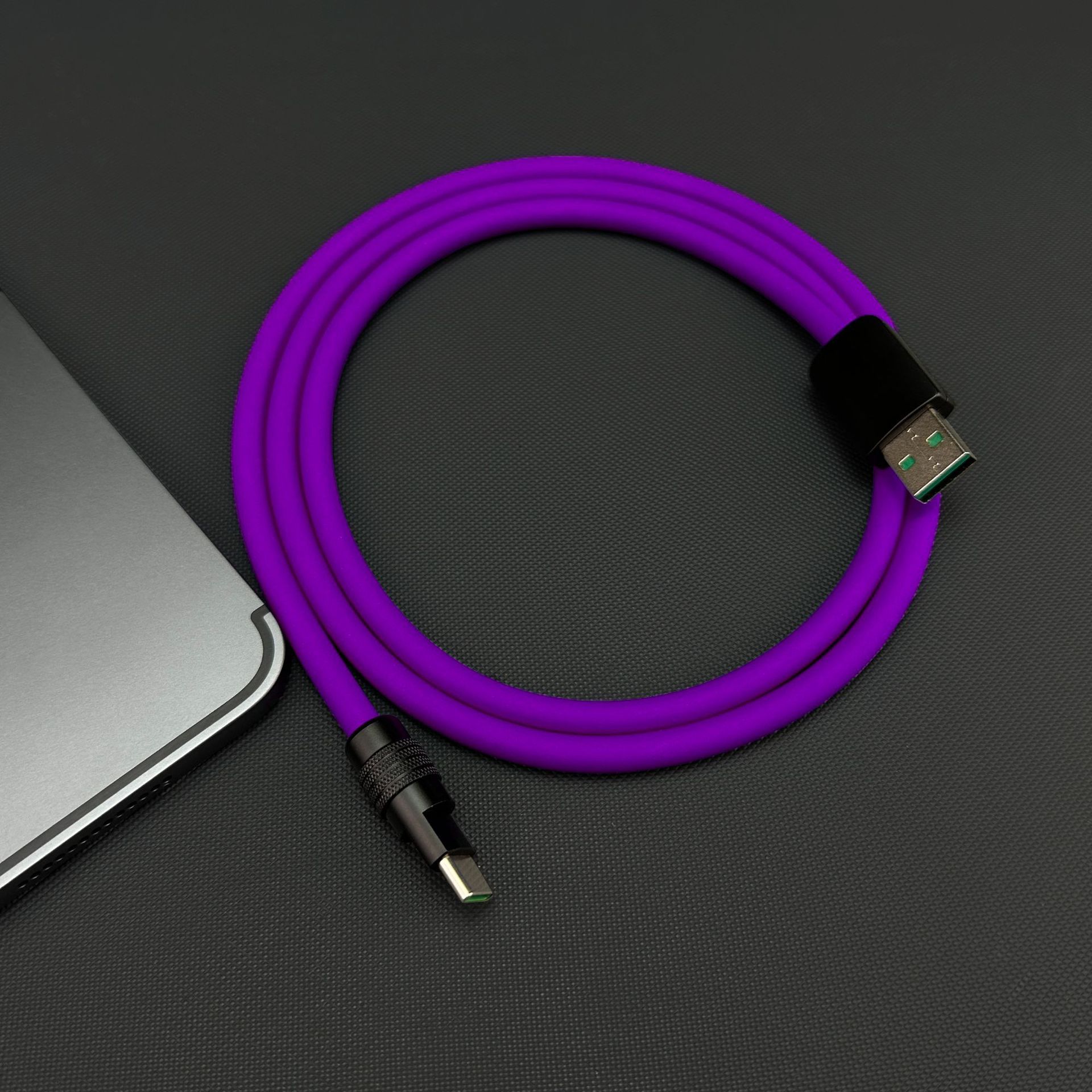 IZI-PCКабельдлямобильныхустройствUSB2.0Type-A/AppleLightning,1м,черный,фиолетовый