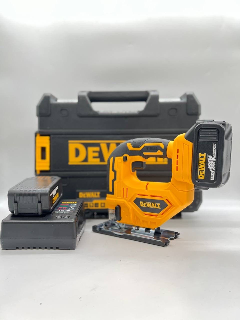 Лобзик Dewalt 18V аккумуляторный