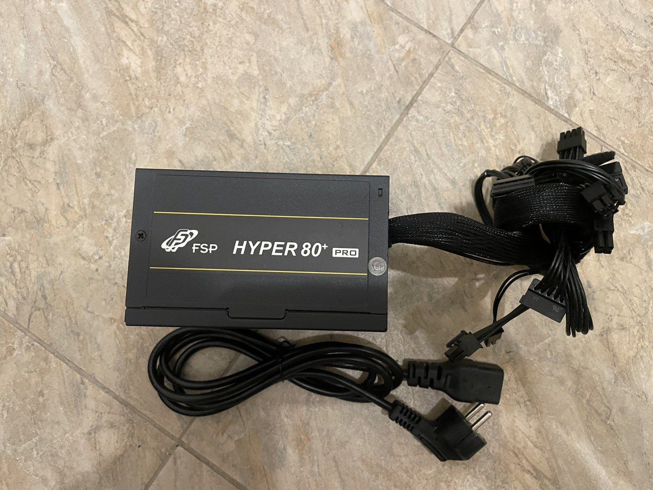 БлокпитанияHYPER80+650W