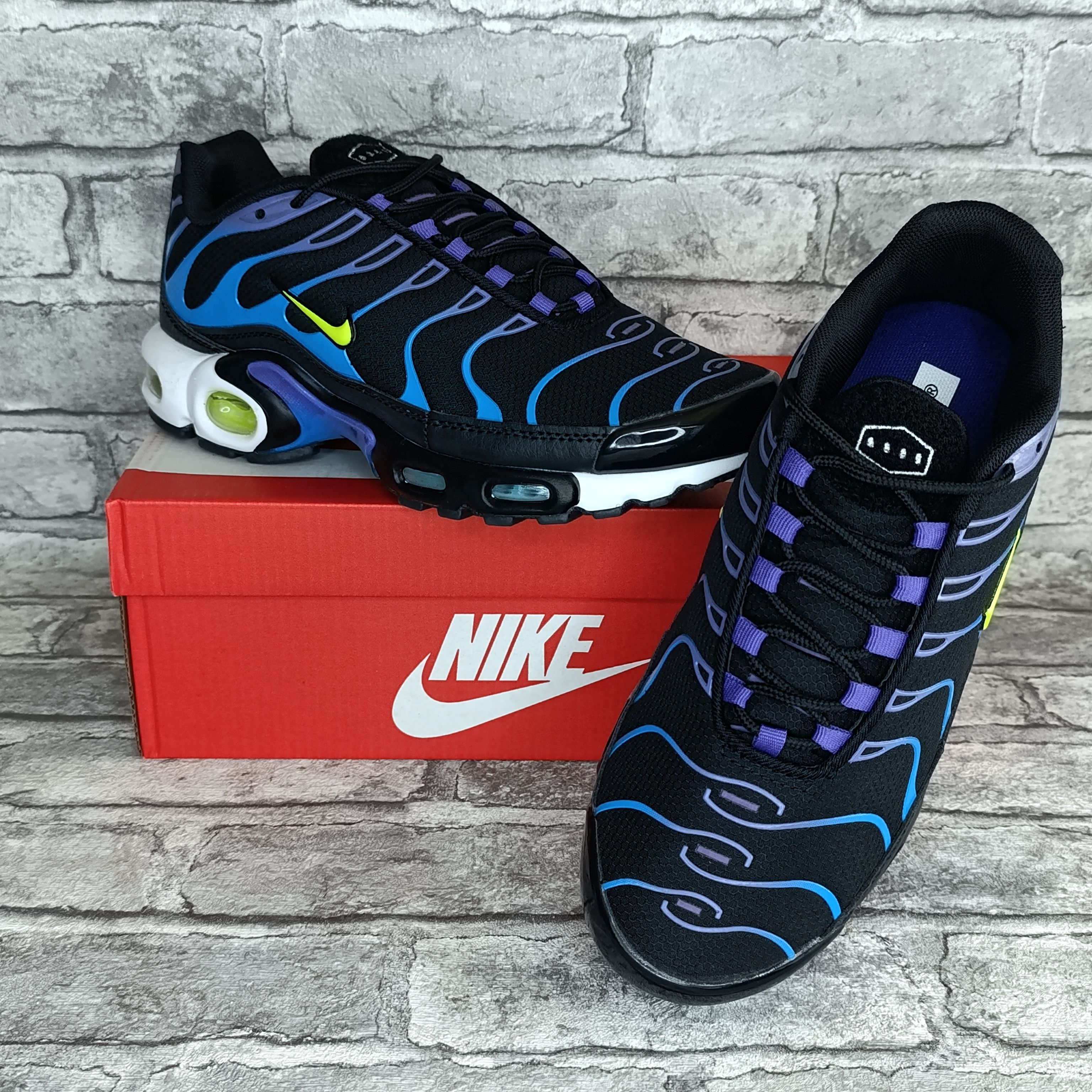 Nike Air Max Plus OZON