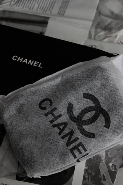 Chanel Косметичка купить на OZON по низкой цене (1686770381)