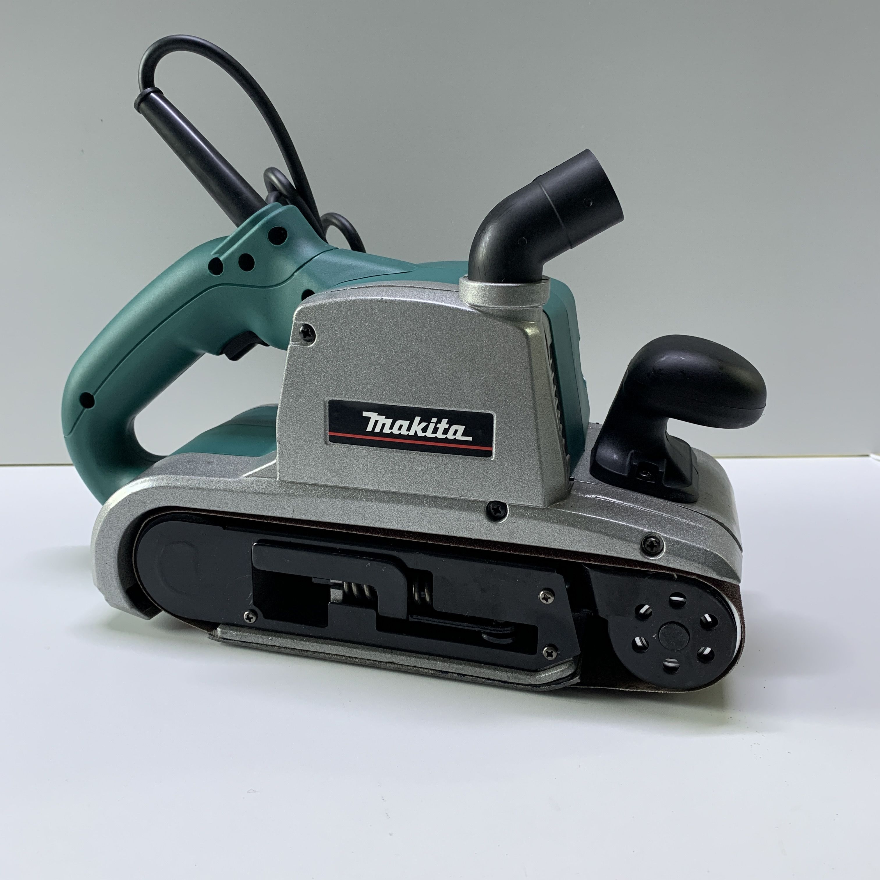 Ленточная шлиф машина Makita 9403 1200wt