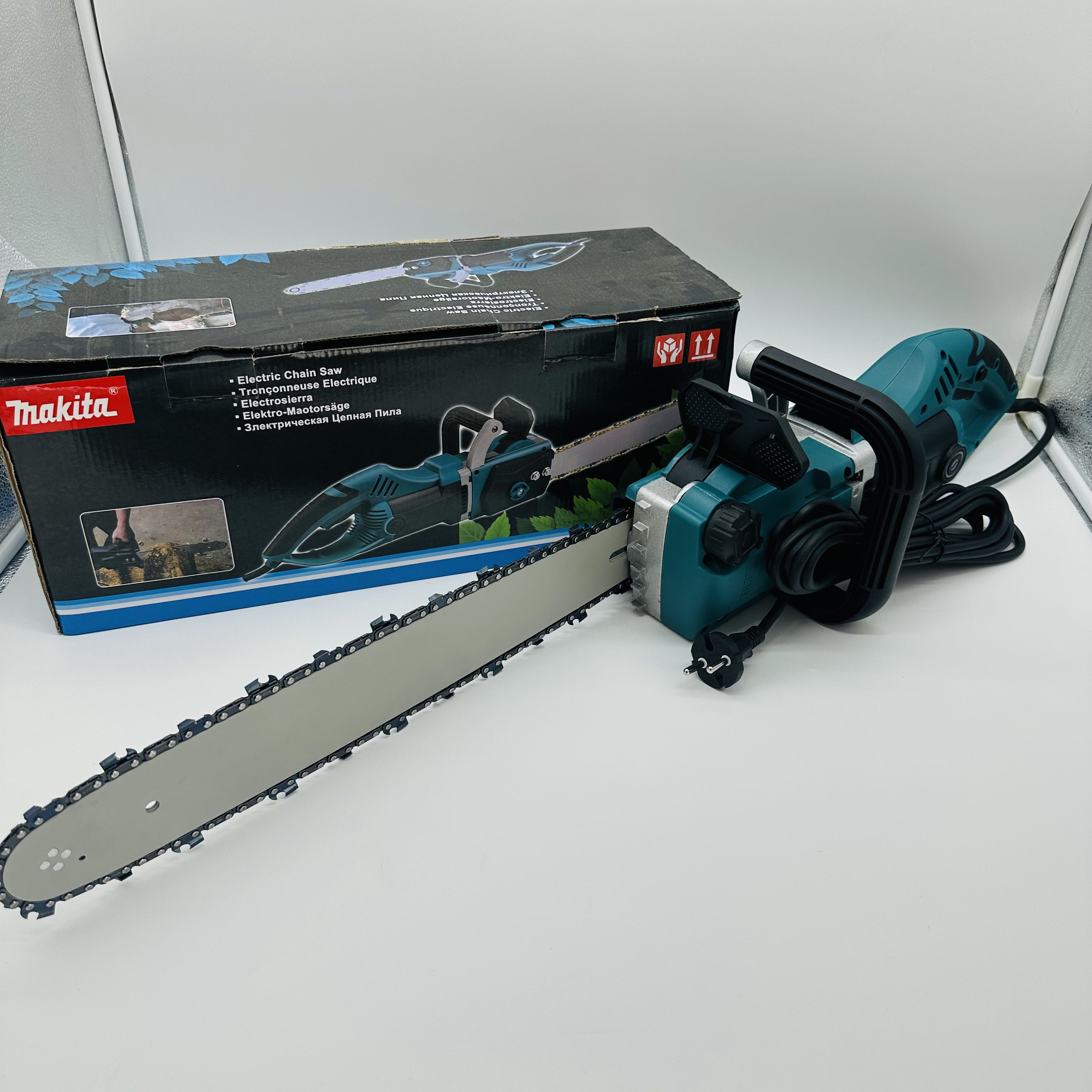 ЦепнаяэлектропилаМакитаэлектрическая.ПилацепнаяMakita400/2800W(2800Вт,400мм),сетевая