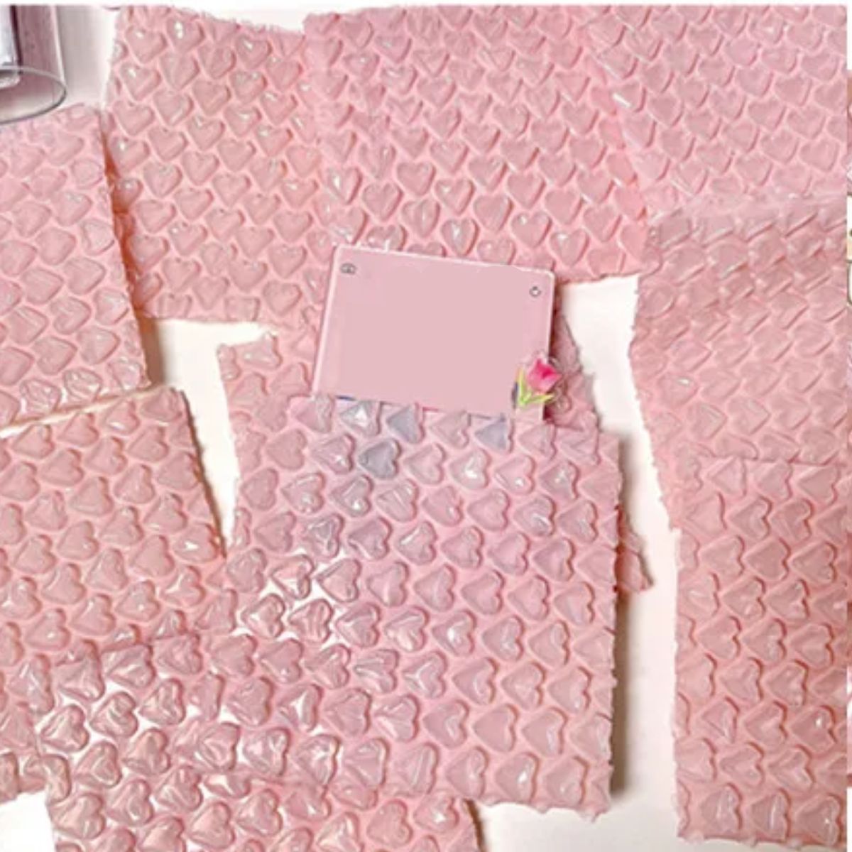 Пупырчатая пленка сердечки розовые 30х50