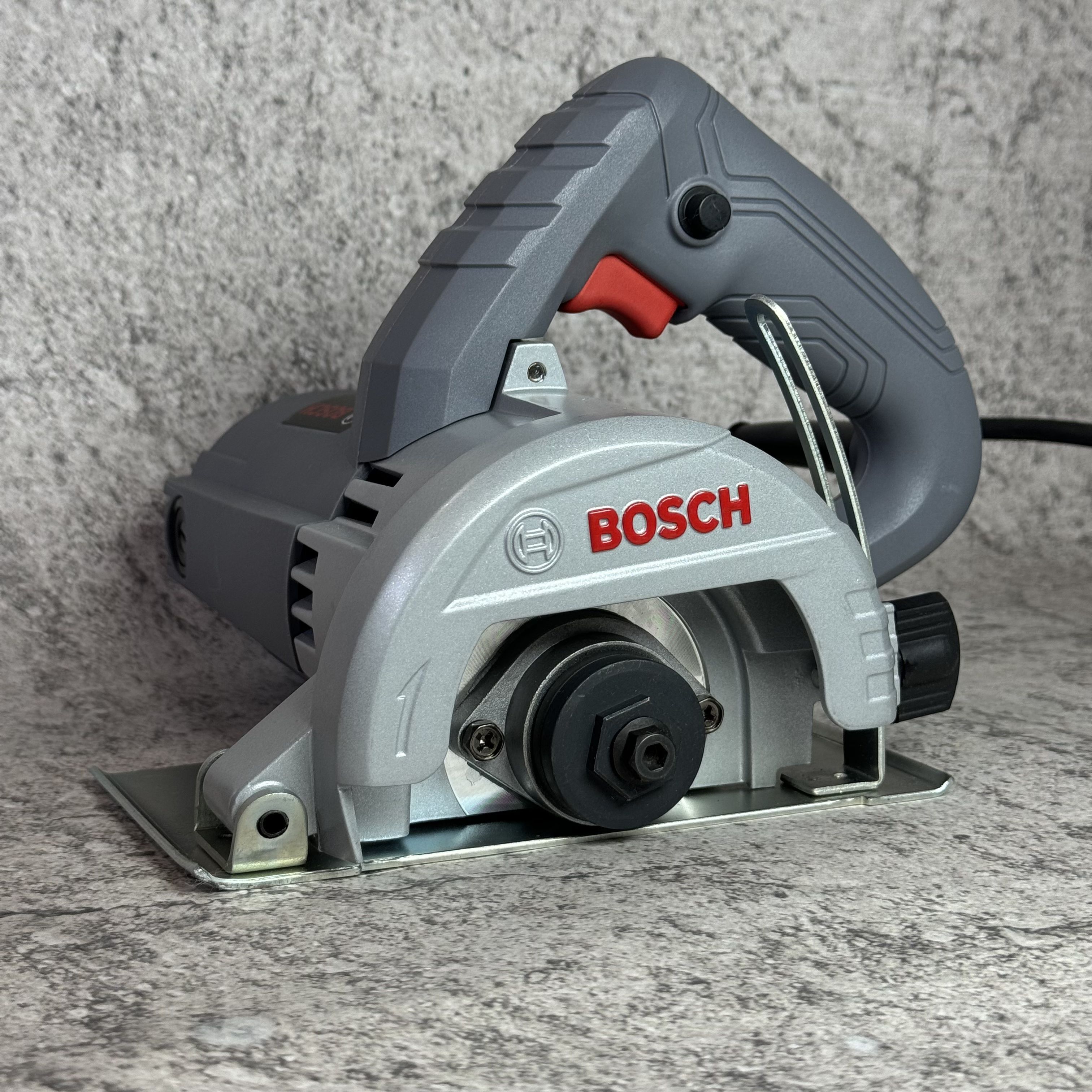 Bosch Дисковая циркулярная пила DC125, 1250Вт