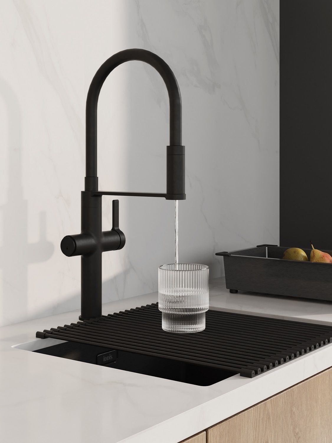 Фото товара на маркетплейсе ozon Смеситель для кухни с фильтром для питьевой воды и гибким изливом, черный матовый, IDDIS, Ikon, IKNBLFFi05