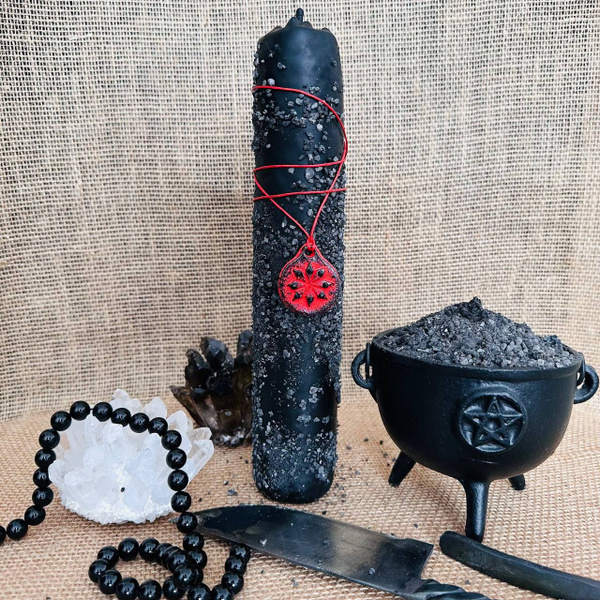 СтрашнАя свеча заговоренная и ЧЕТВЕРГОВАЯ соль с амулетом и заговорами ...