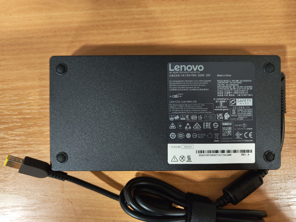 Блок питания для ноутбука Lenovo 300W 20V, 15A, штекер Flat ...