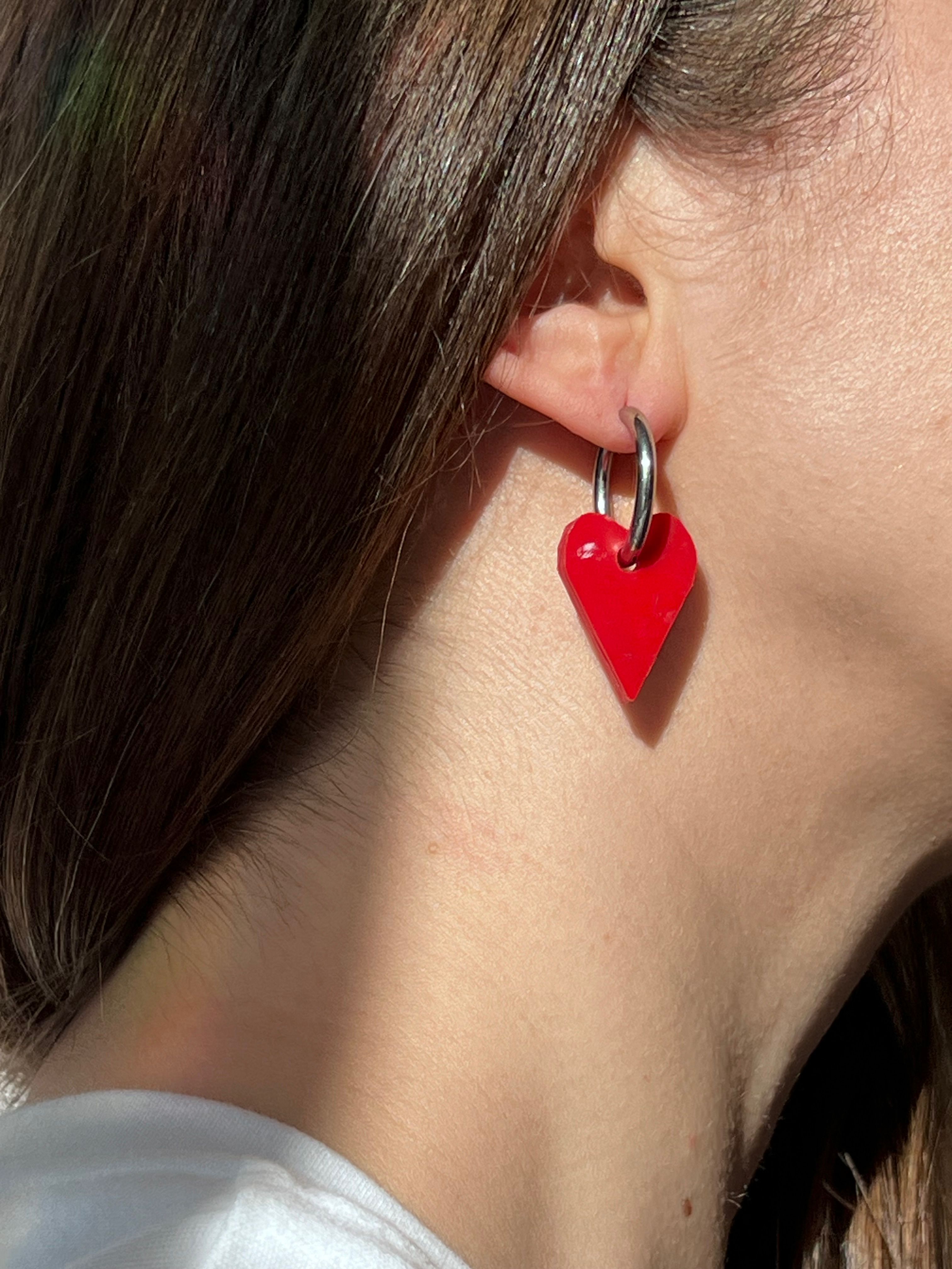 Серьги из переработанного пластика Recycled Heart SOLOMA Red Silver