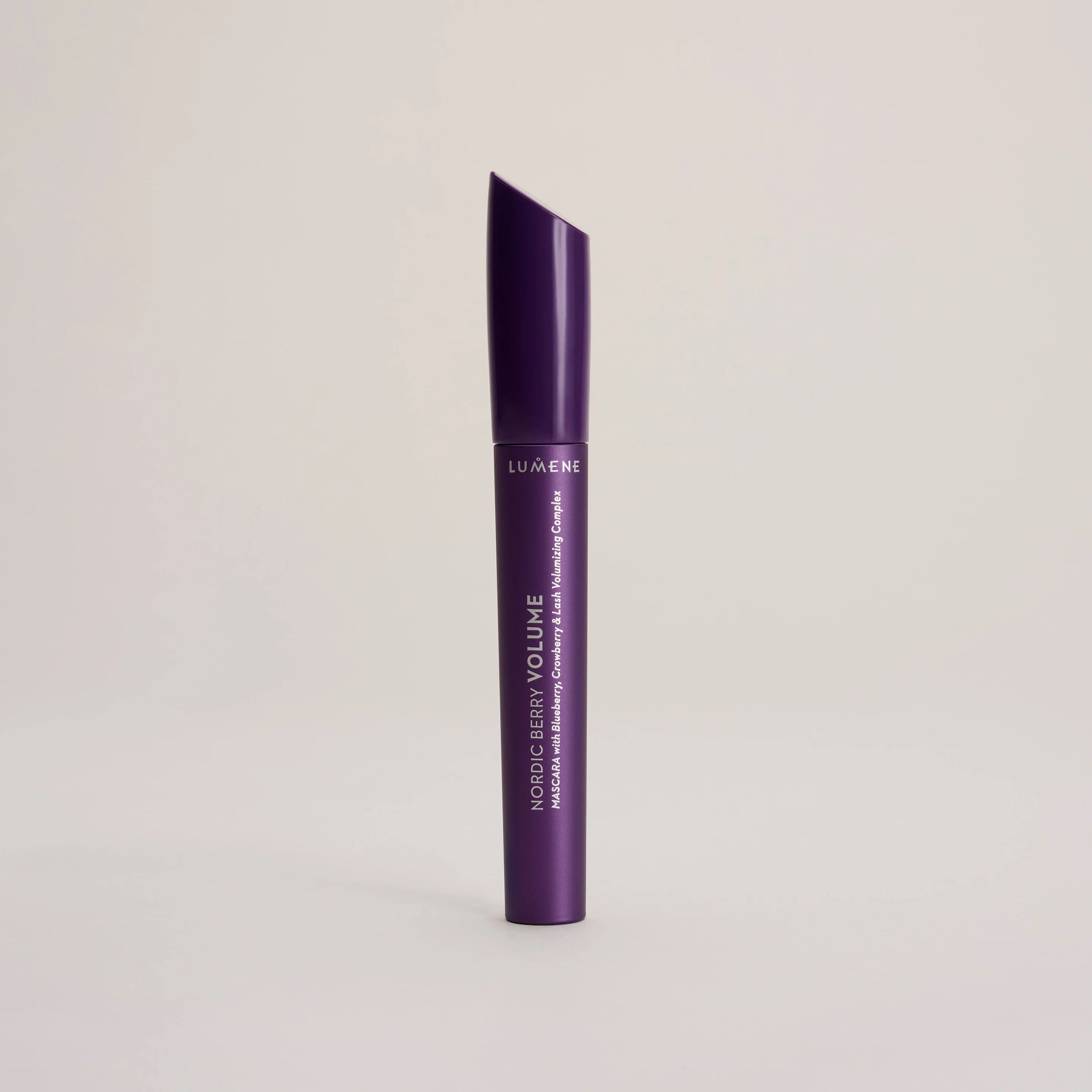 LUMENE Тушь для объема ресниц Nordic Berry Volume Mascara - купить с  доставкой по выгодным ценам в интернет-магазине OZON (1562862985)