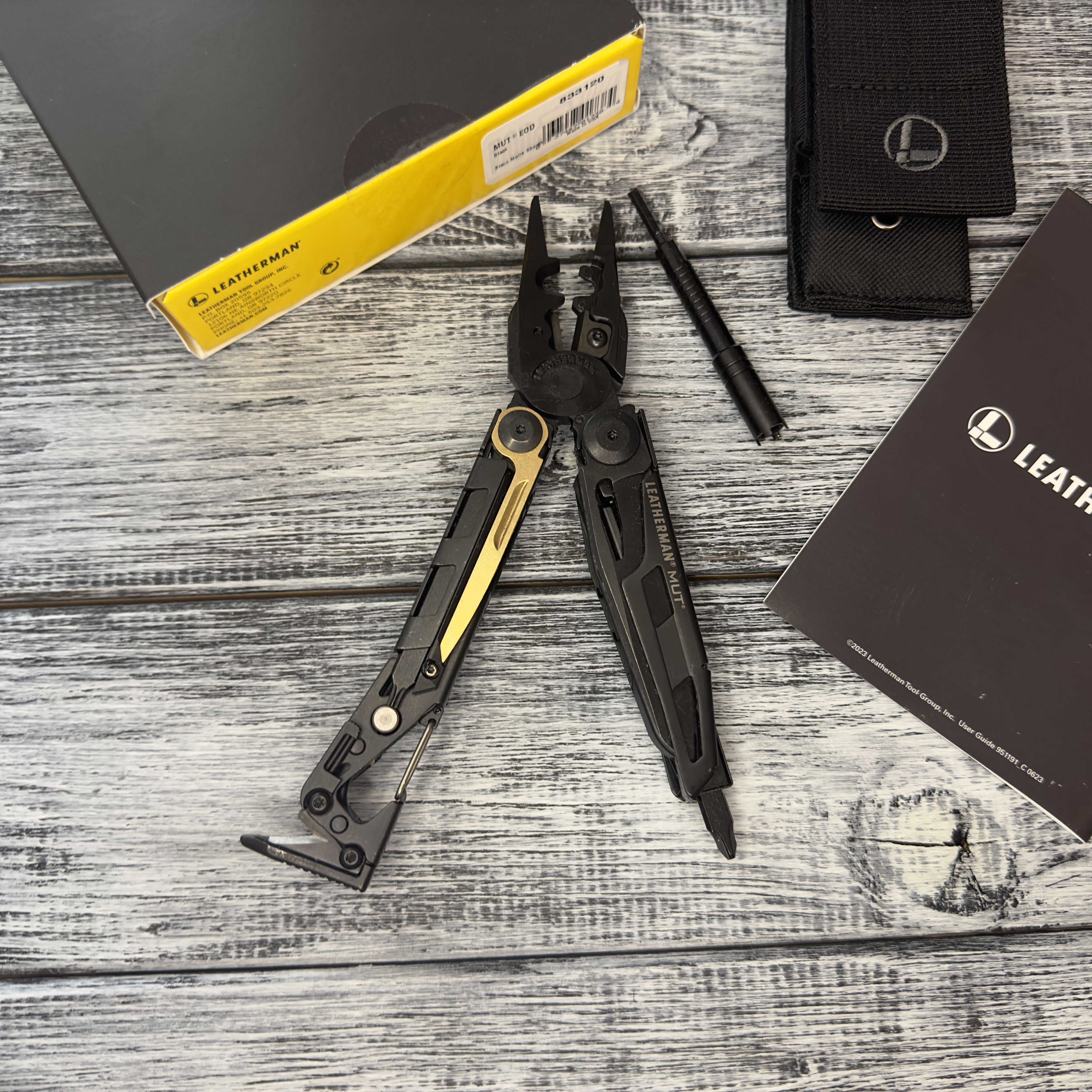 Мультитул Leatherman MUT EOD