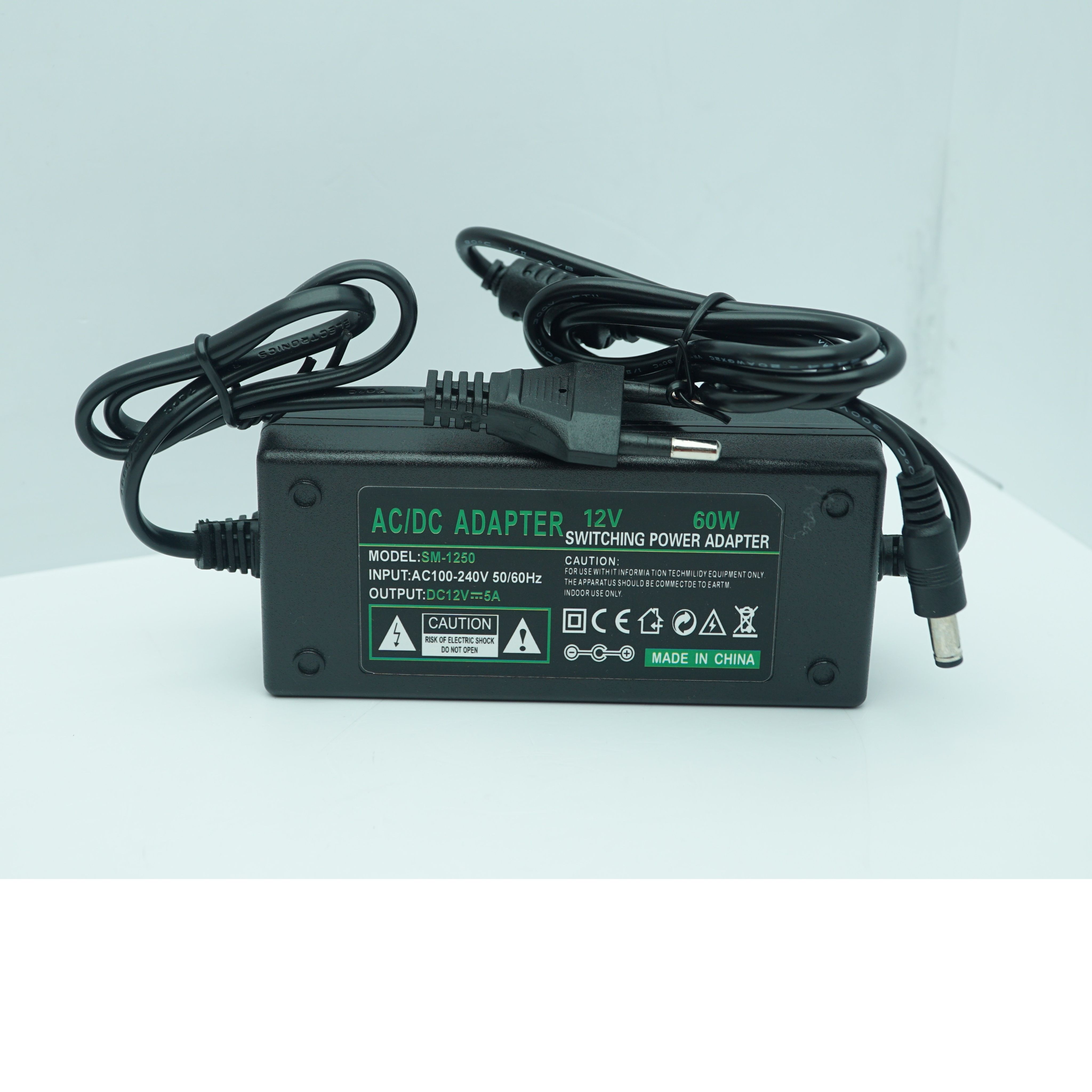 12V 5A 60 ватт Универсальный блок питания 220V/12V AC/DC адаптер 60W. Сетевой адаптер для модемов, роутеров, коммутаторов, камер видеонаблюдения и др. оборудования