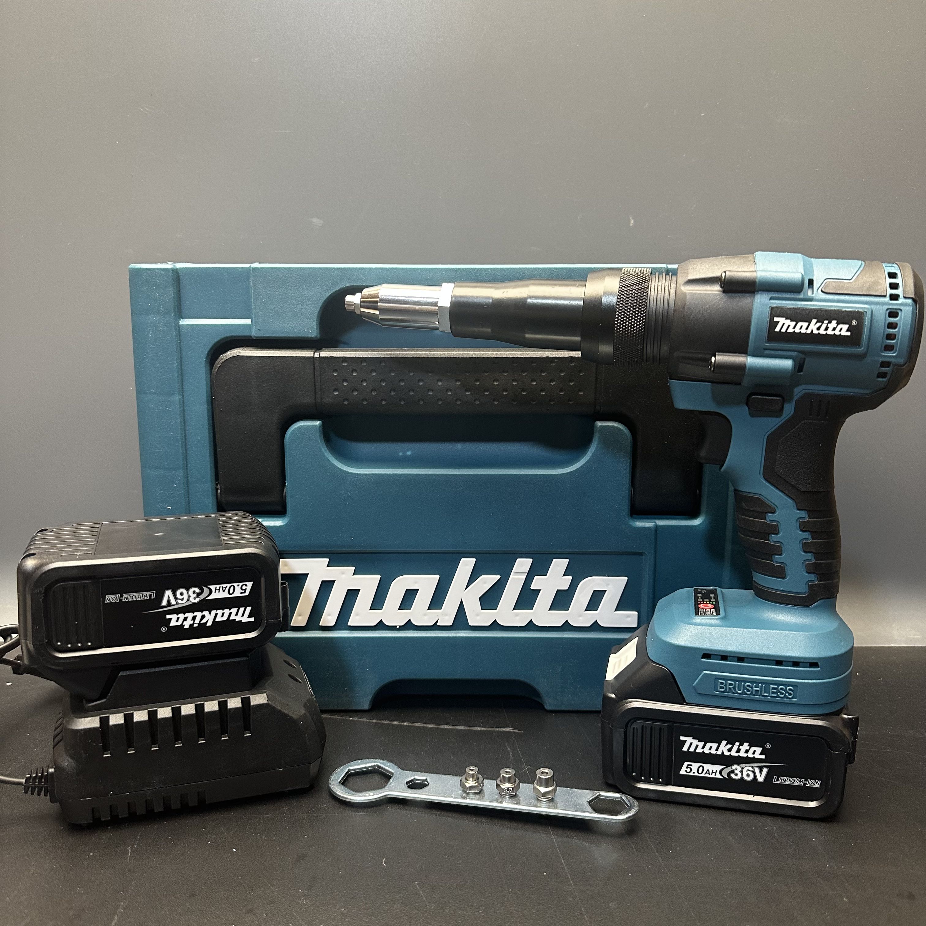 Заклепочник аккумуляторный Makita 36V