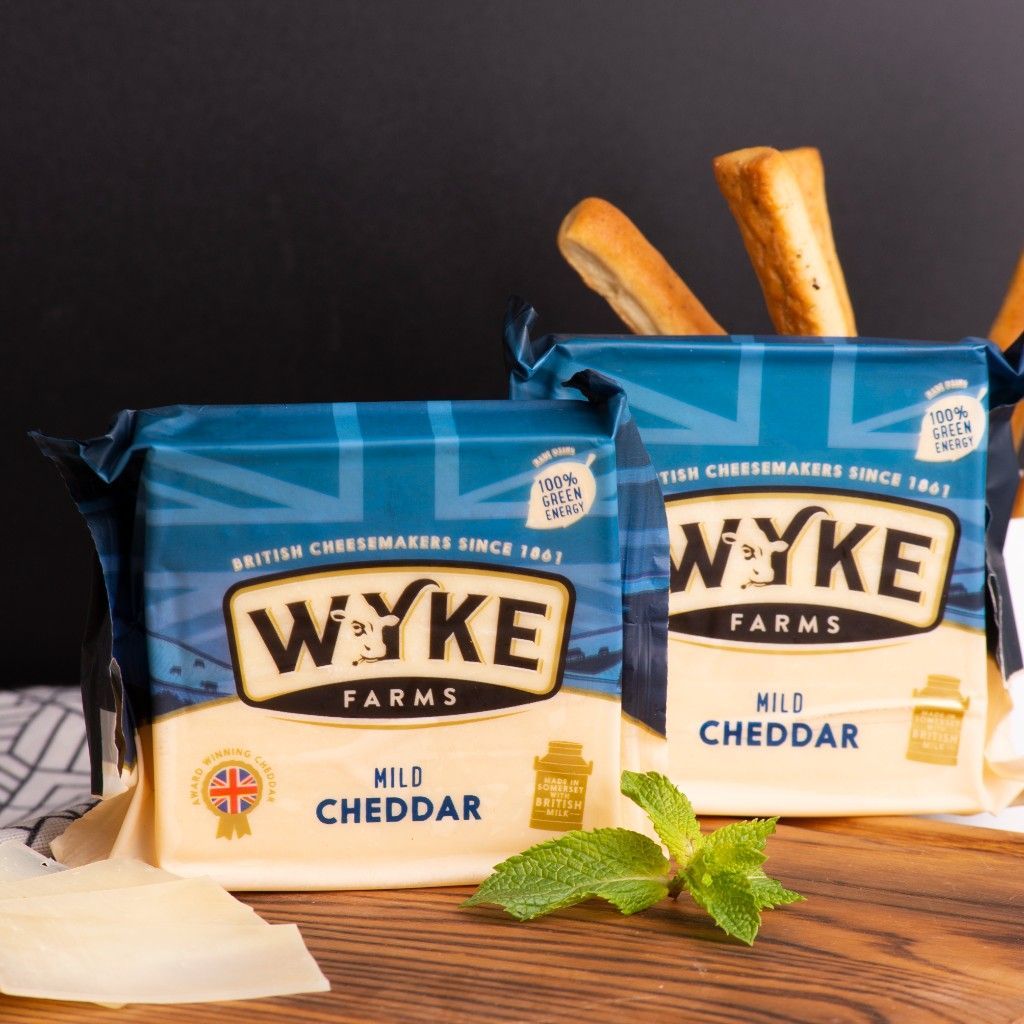 Английский Сыр Чеддер Wyke Mild Cheddar