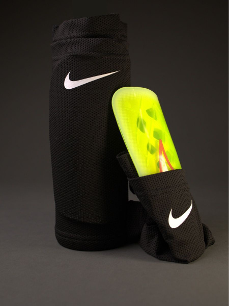 Nike Щитки футбольные, размер: M - купить с доставкой по выгодным ценам ...