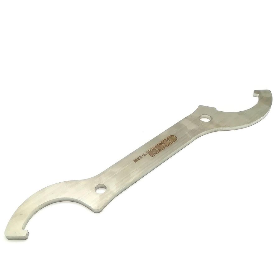 Задний ключ. Ключ 5. Ключ хвостовика заднего редуктора bmw x5 2014. Ключ для передней стойки амортизатора vw, 22 мм. Ключ осевой гайки.