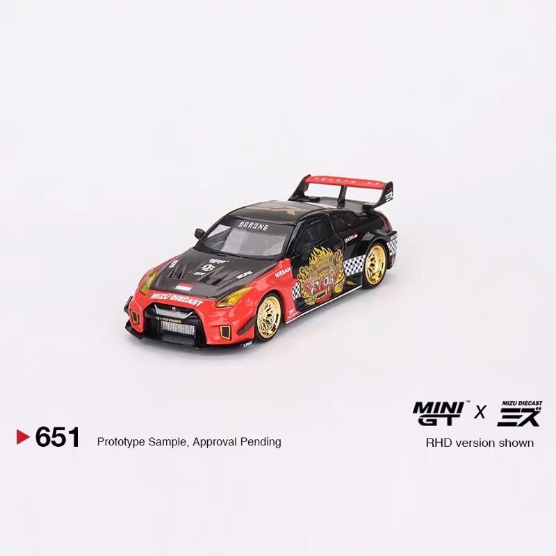 Модель коллекционная Mini GT 1:64 #651 Nissan GTR R35 LBK