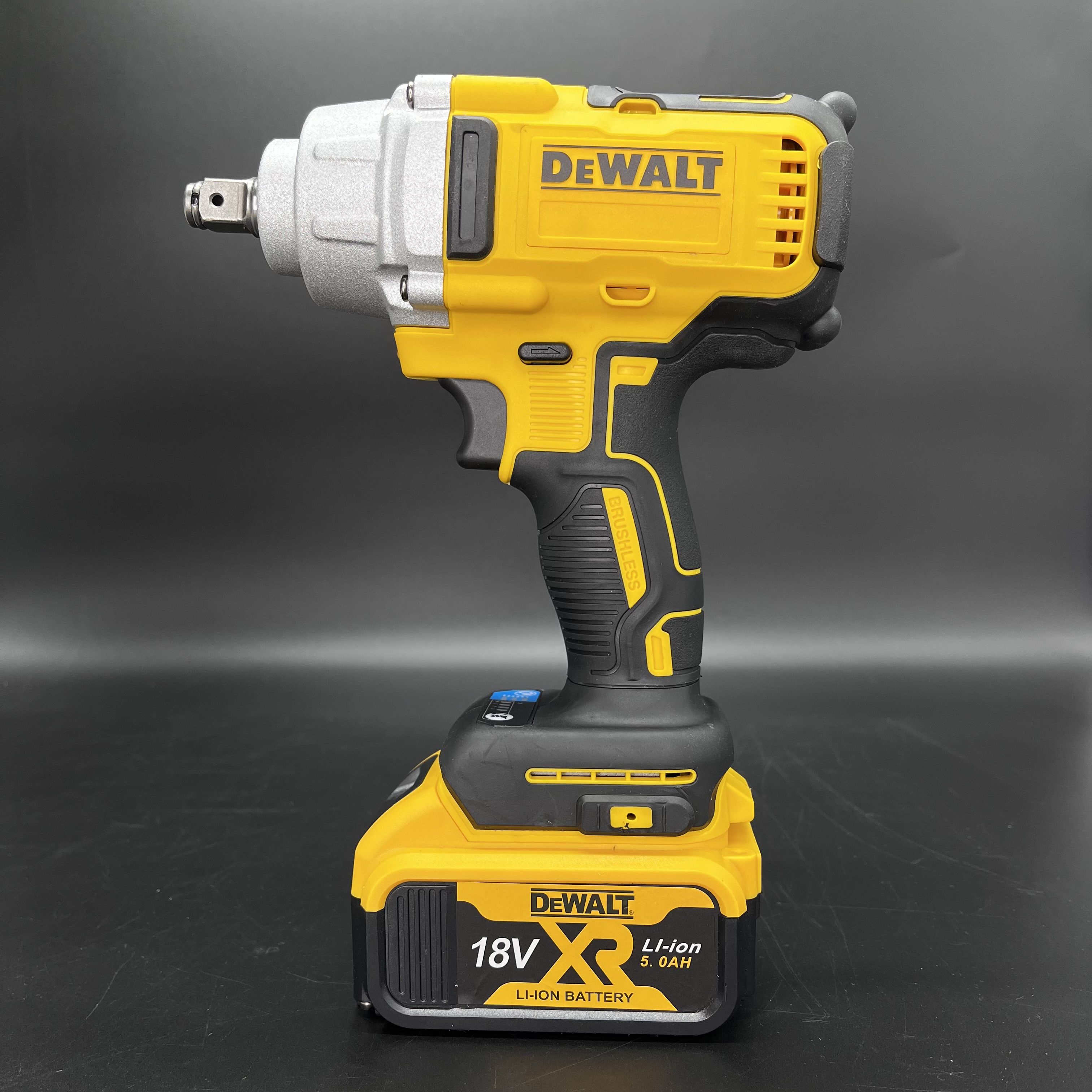 Гайковерт аккумуляторный DeWalt 18В БЕЗ КЕЙСА / гайковерт от аккумулятора деволт, 2 АкБ