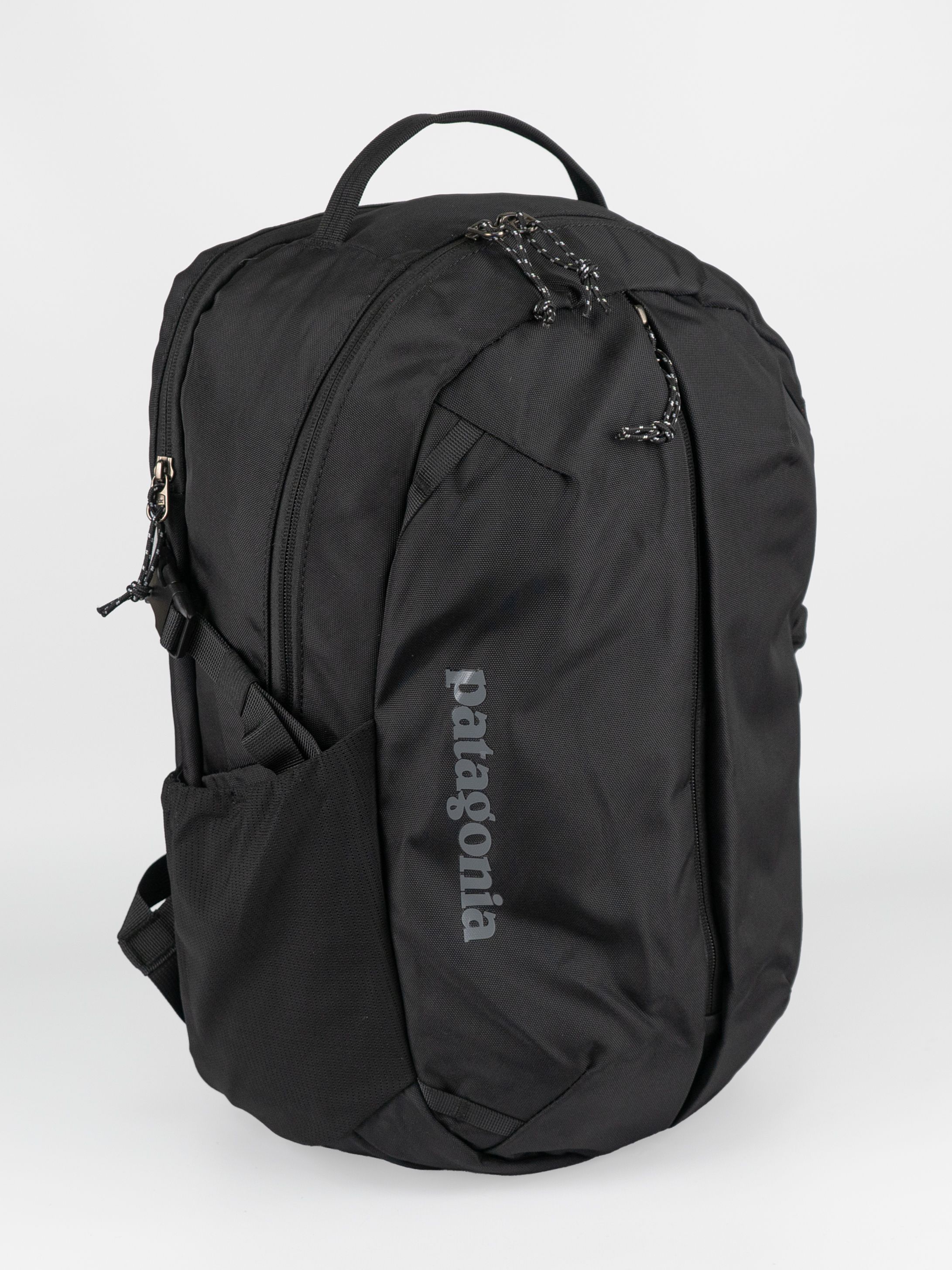 Спортивный черный туристический рюкзак Patagonia Refugio Daypack 26л