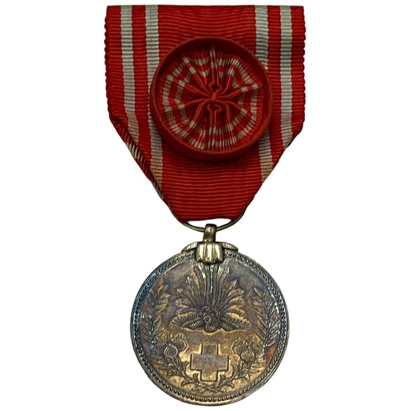 Япония, медаль "Особого члена Красного Креста" 1945-1960 гг. (белый ...