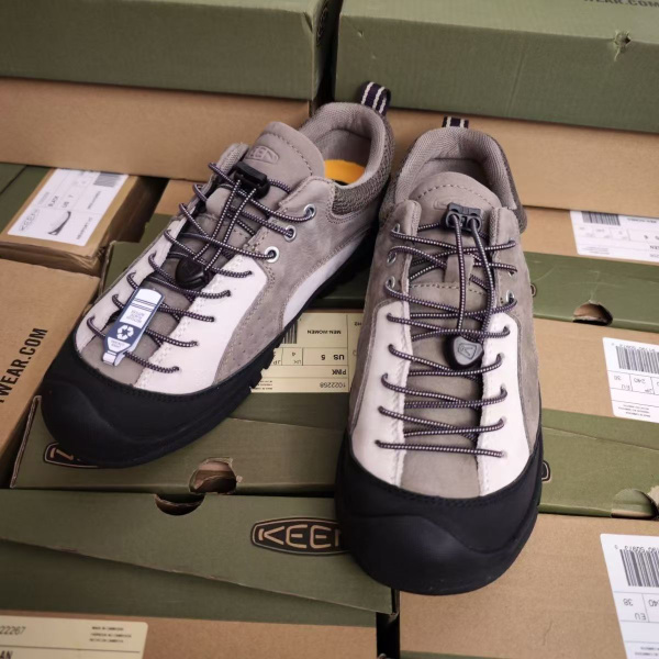 Кроссовки KEEN - купить с доставкой по выгодным ценам в интернет ...