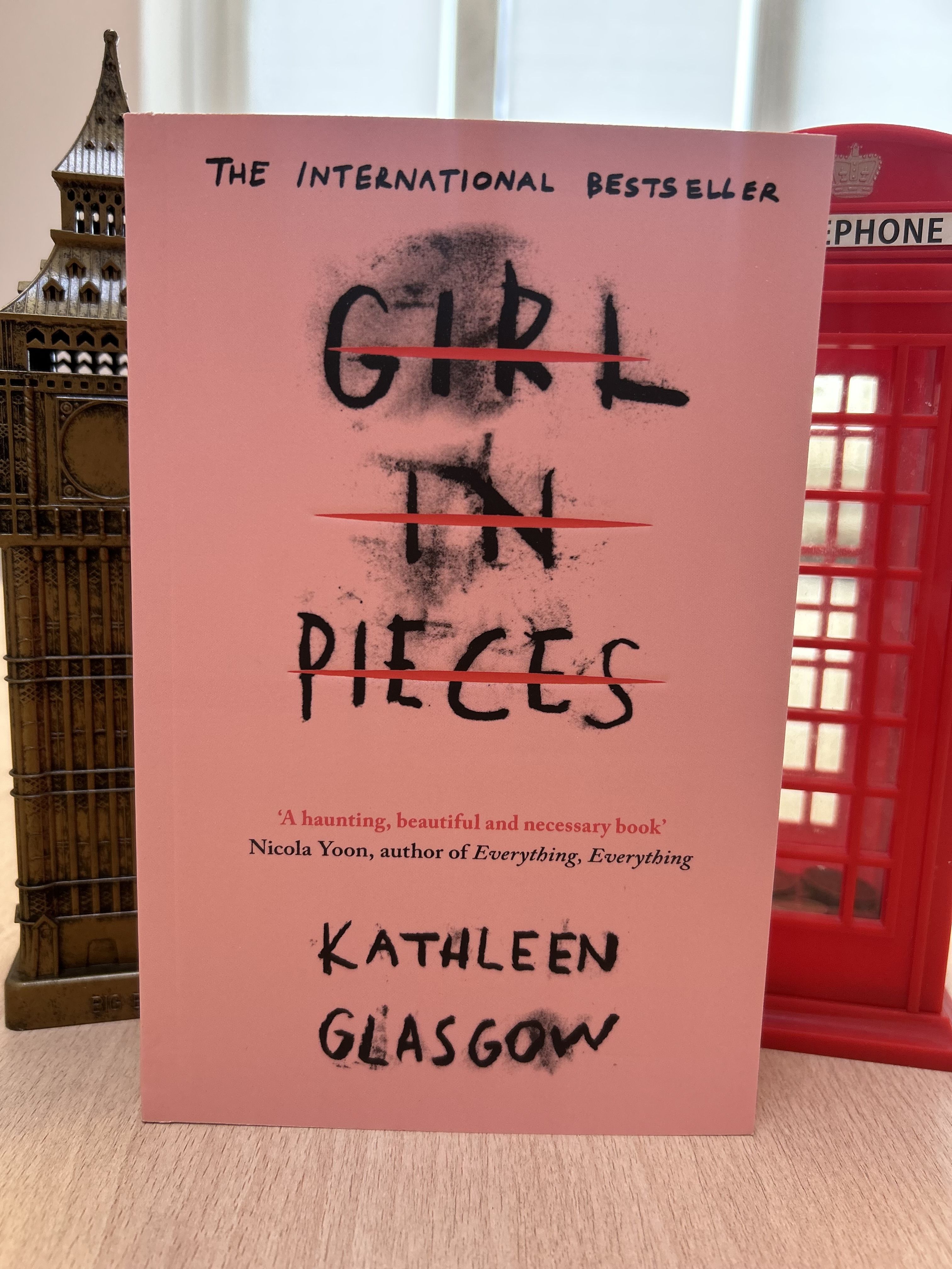 Girl in pieces - Kathleen Glashow. Вдребезги, Кэтлин Глазго