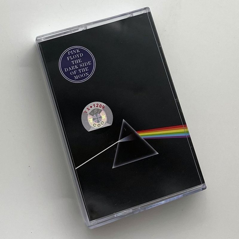 Pink Floyd - The Dark Side of The Moon / Кассета аудиокассета