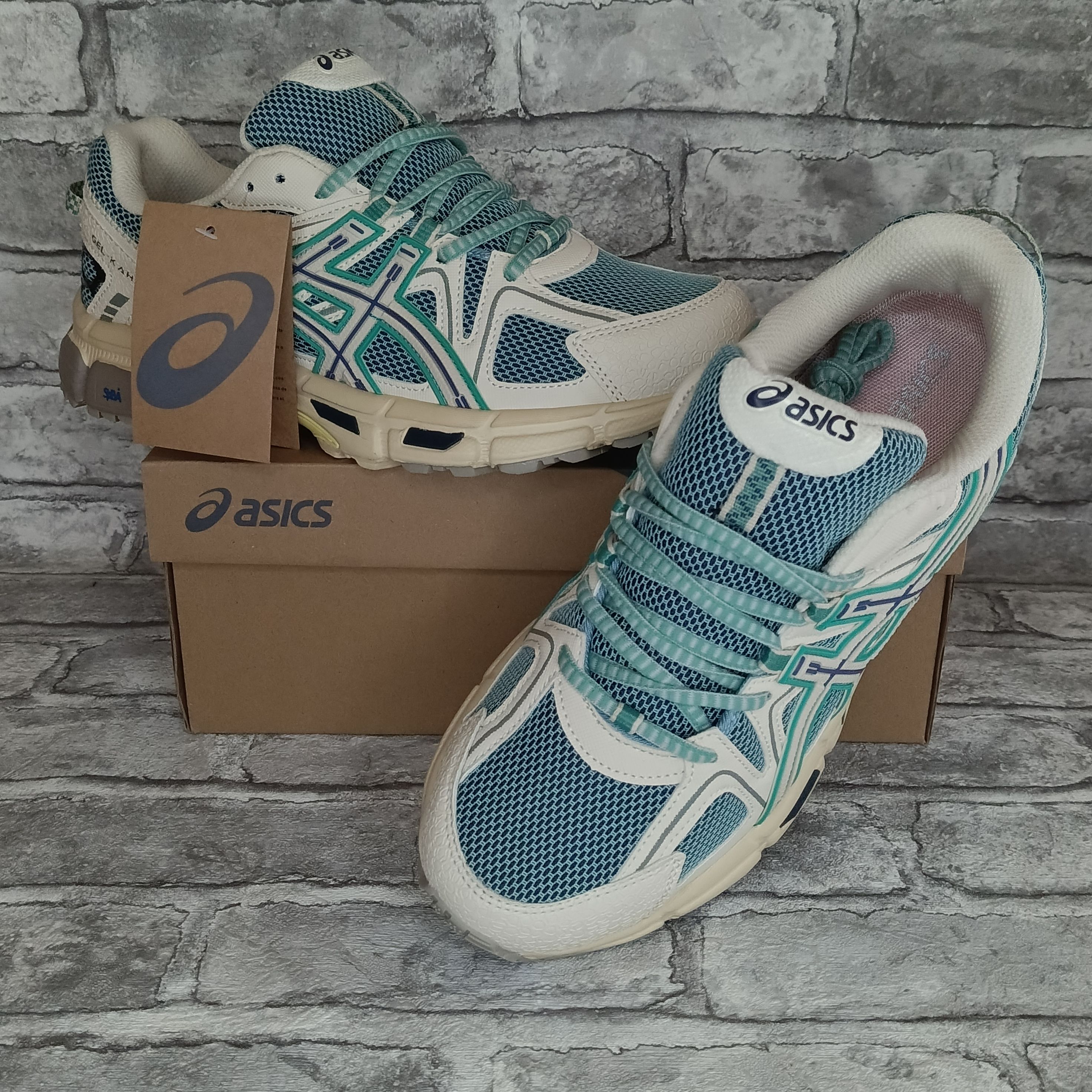 КроссовкиASICS