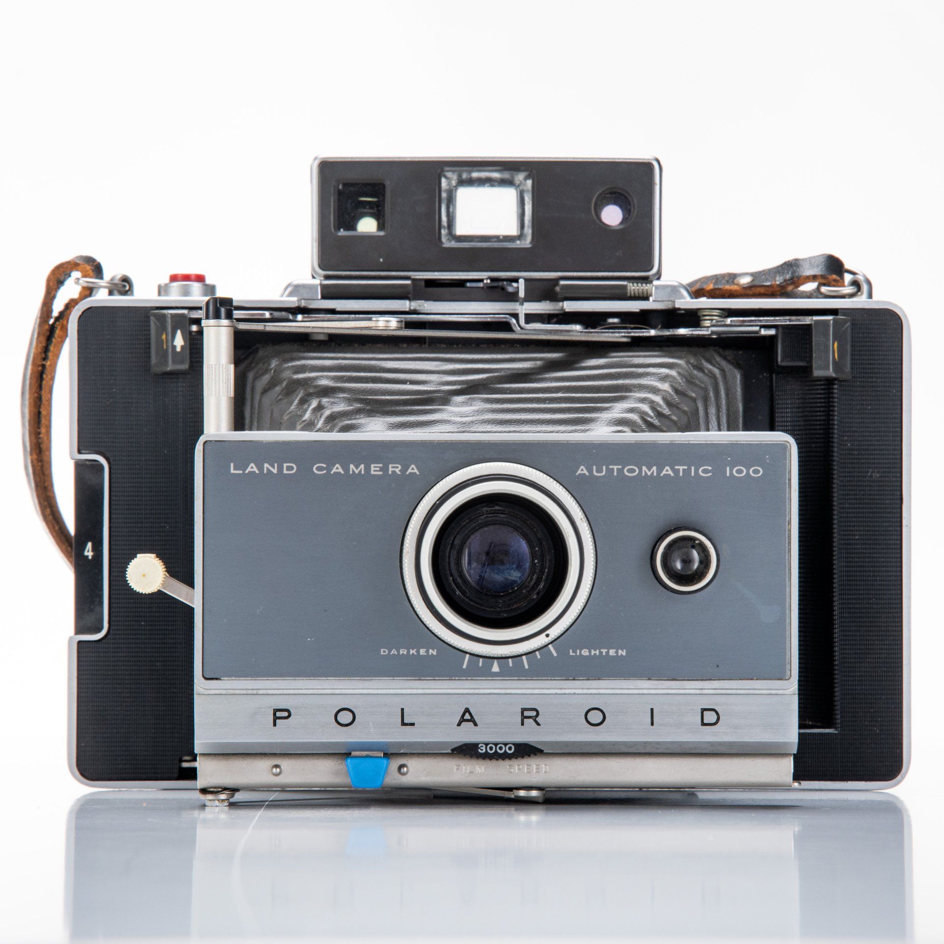 Фотоаппарат винтажный Polarod Automatic 100, металл, пластик, стекло, Polaroid, США, 1963-1966 гг.