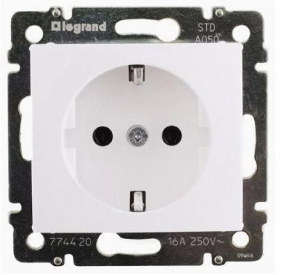 Розетка Legrand Valena, с заземлением, (16А, 250V), белый, код 774420 ...
