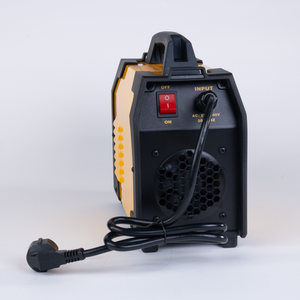 Сварочный аппарат DeWalt, Автоматическая стабилизация напряжения ...