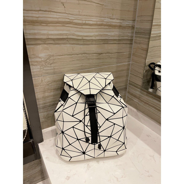 Issey Miyake Рюкзак - купить с доставкой по выгодным ценам в интернет ...