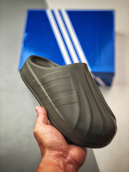 Тапочки adidas Originals - купить с доставкой по выгодным ценам в ...
