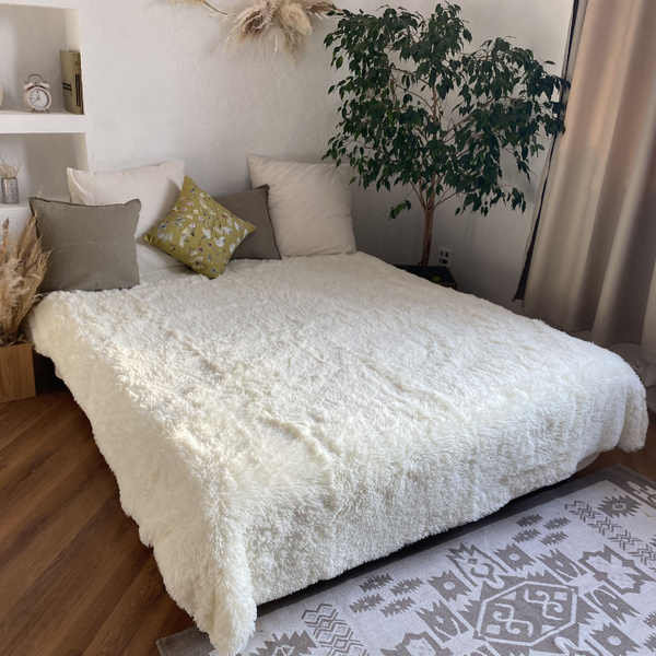 Пушистый плед травка с длинным ворсом 200х220 см, цвет шампань - купить ...