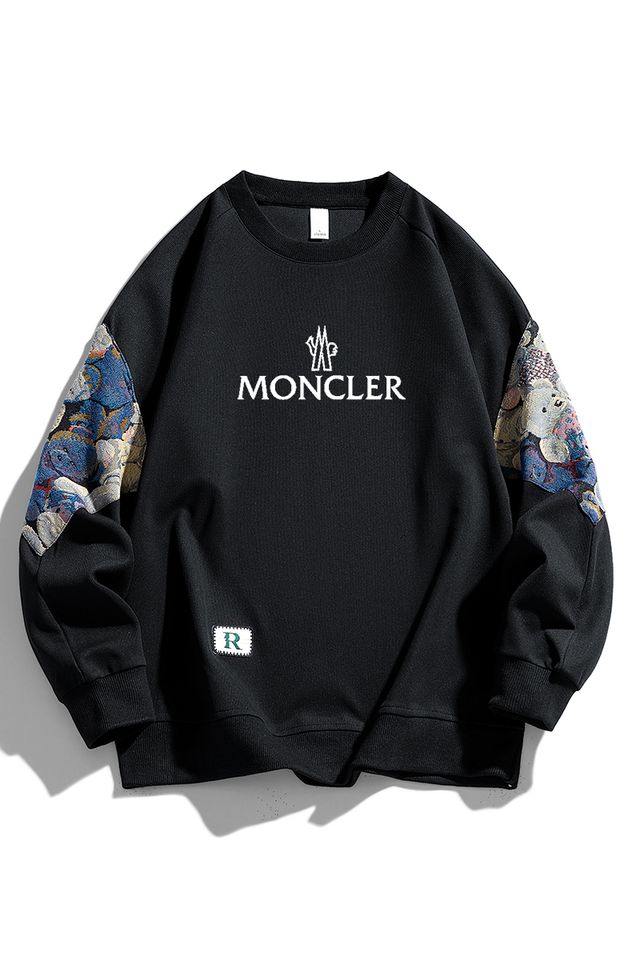 ТолстовкаMONCLER