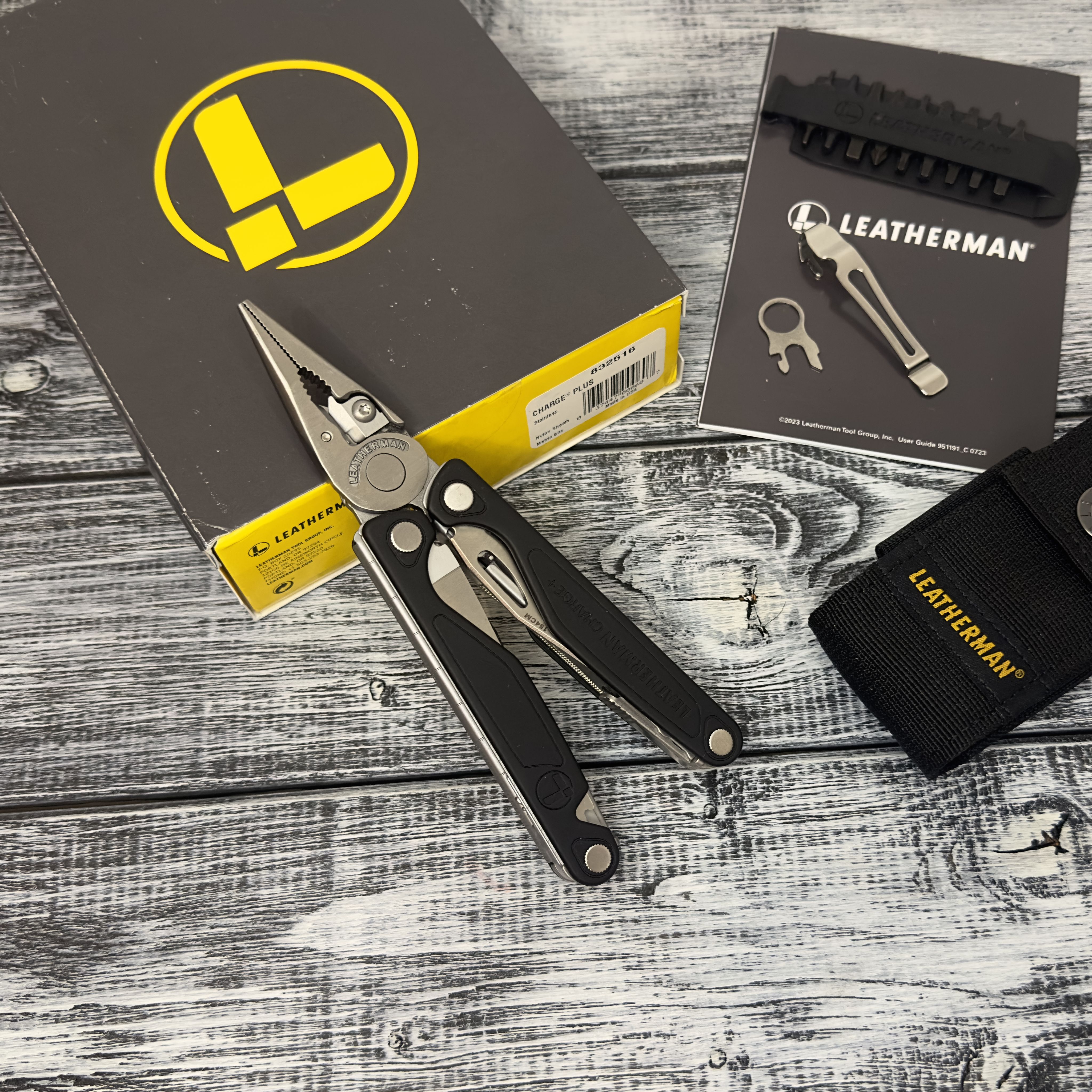 Мультитул Leatherman Charge Plus