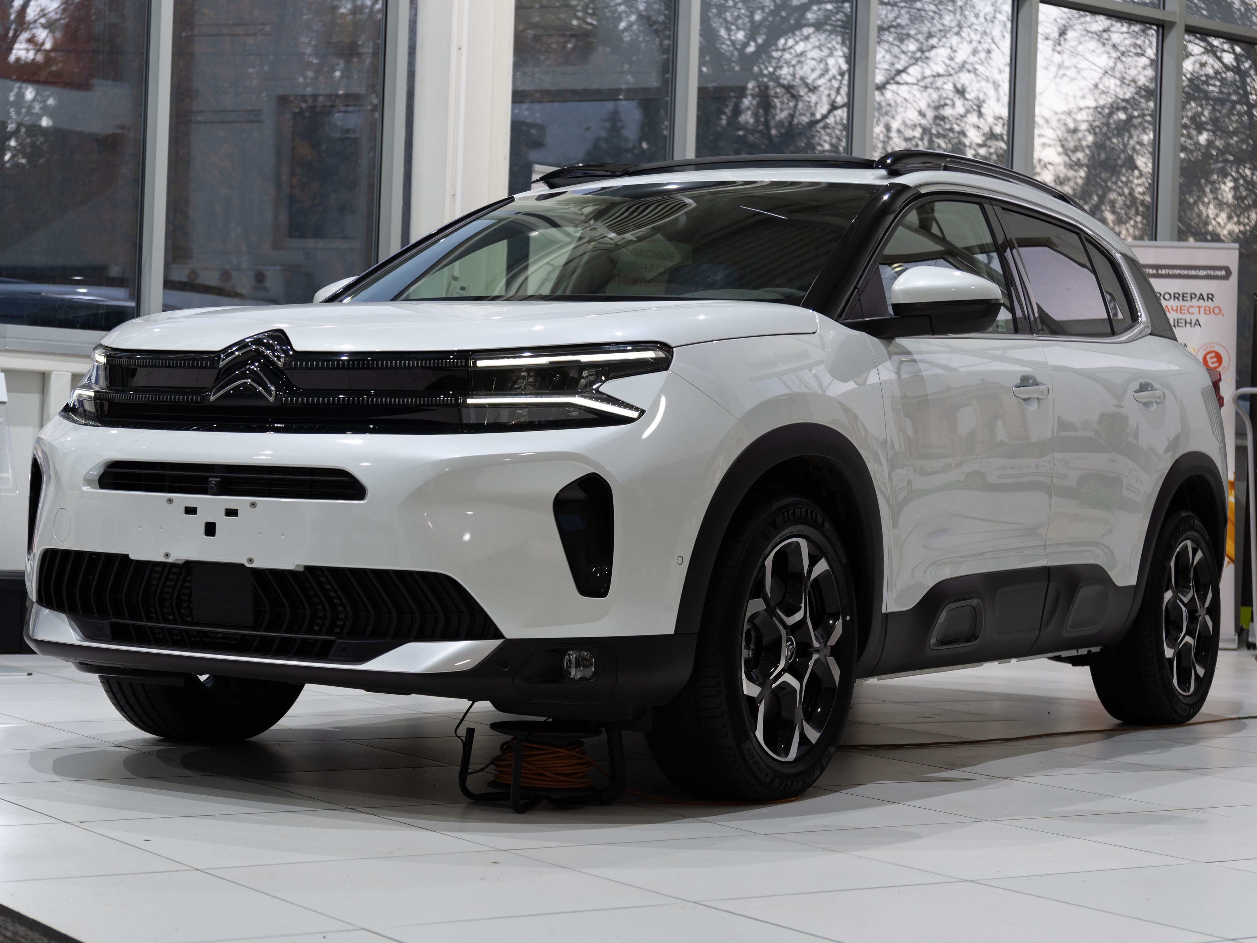 Citroen C5 Aircross Автомобиль 1.6 л AT, Внедорожник 5 дв. Feel Белый