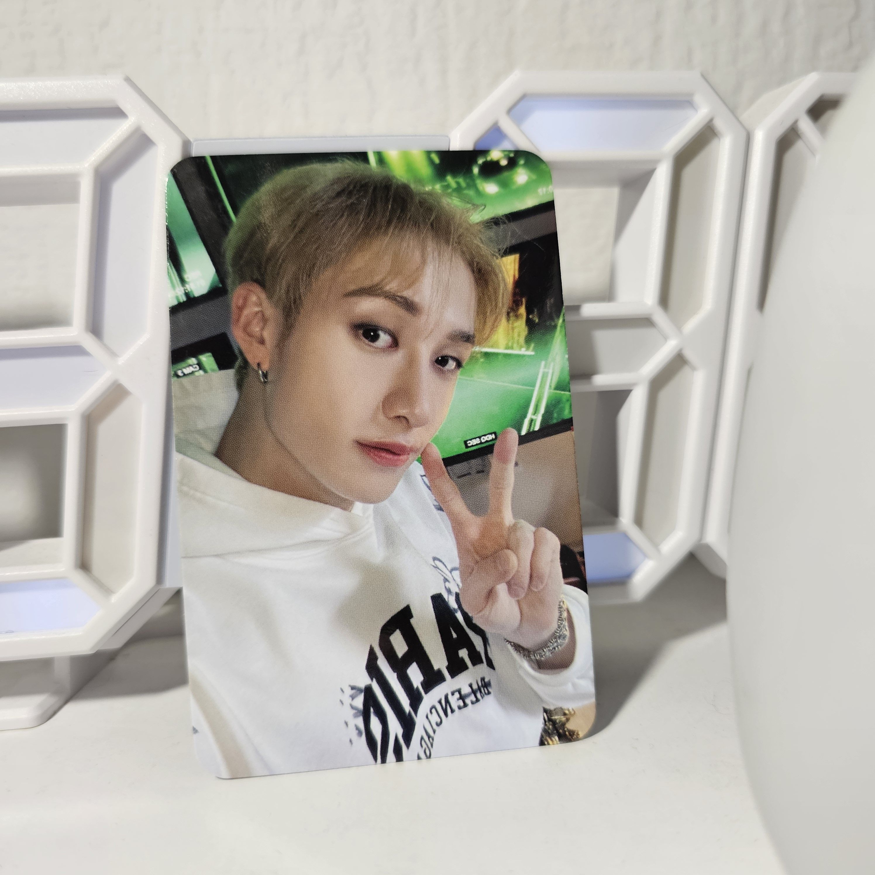 Официальная фотокарта Stray Kids - ROCK-STAR (AppleMusic) Bangchan