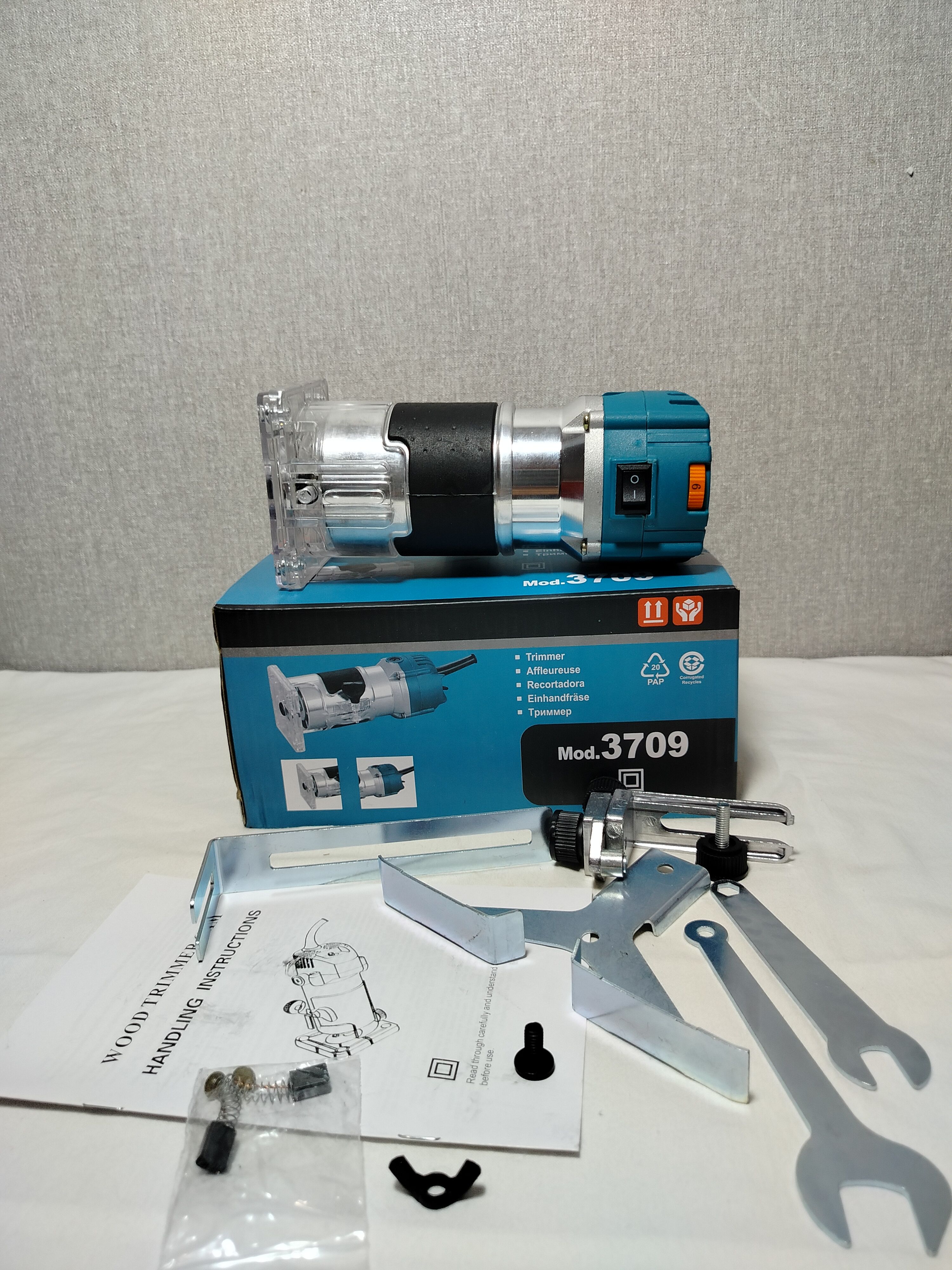 Кромочный Фрезер Makita 3709