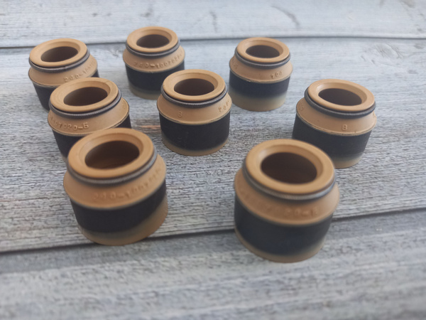 Колпачки маслосъемные фторкаучук МТЗ 8 штук - МТЗ арт. 240-1007020-Б ...