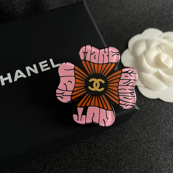 Chanel Брошь - купить с доставкой по выгодным ценам в интернет-магазине ...