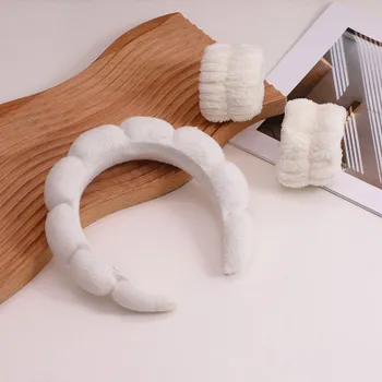 Повязка на голову махровая для фиксации волос косметическая и манжеты на руки для умывания и макияжа, цвет белый