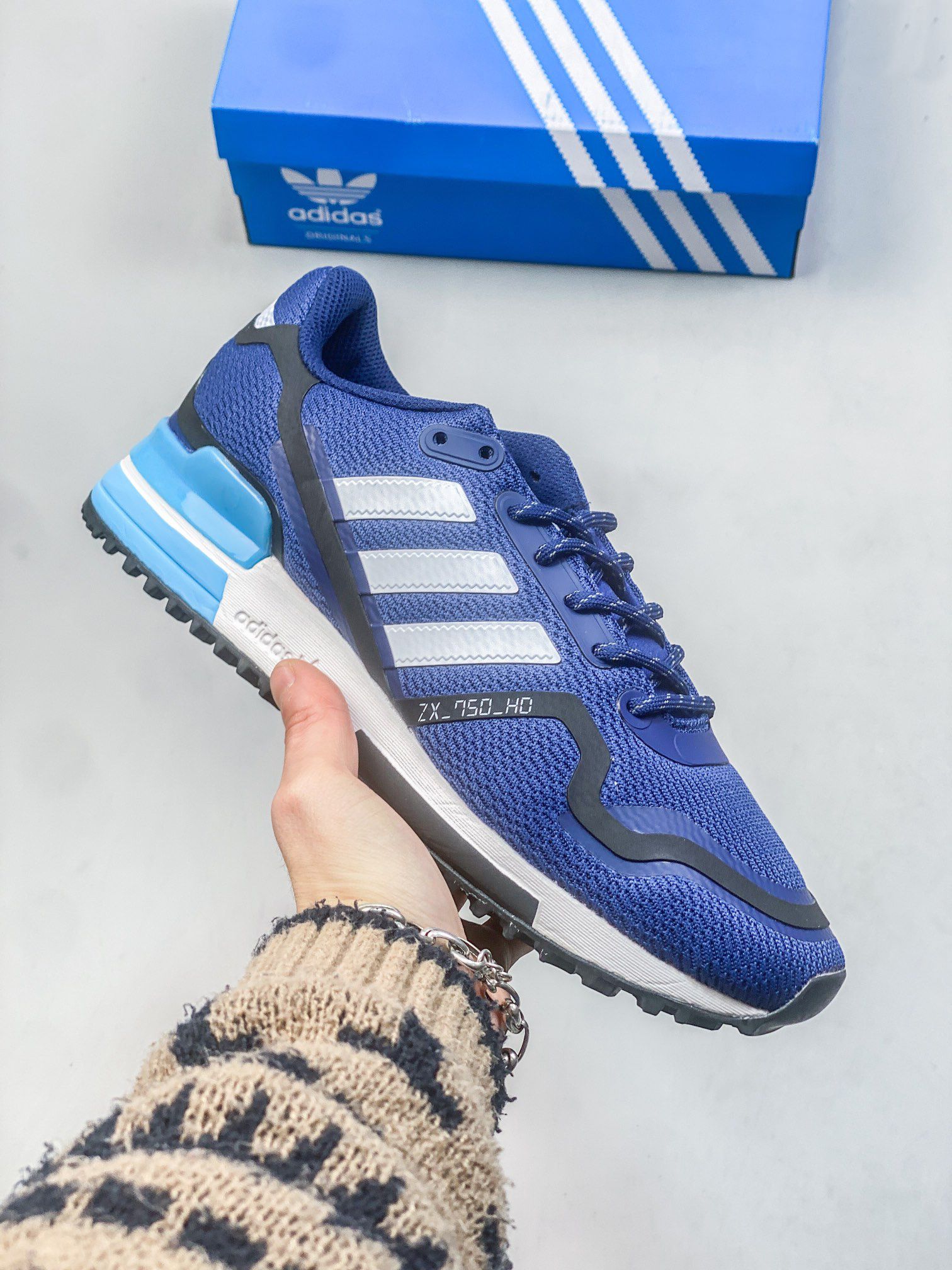 adidas OZON 1657944136