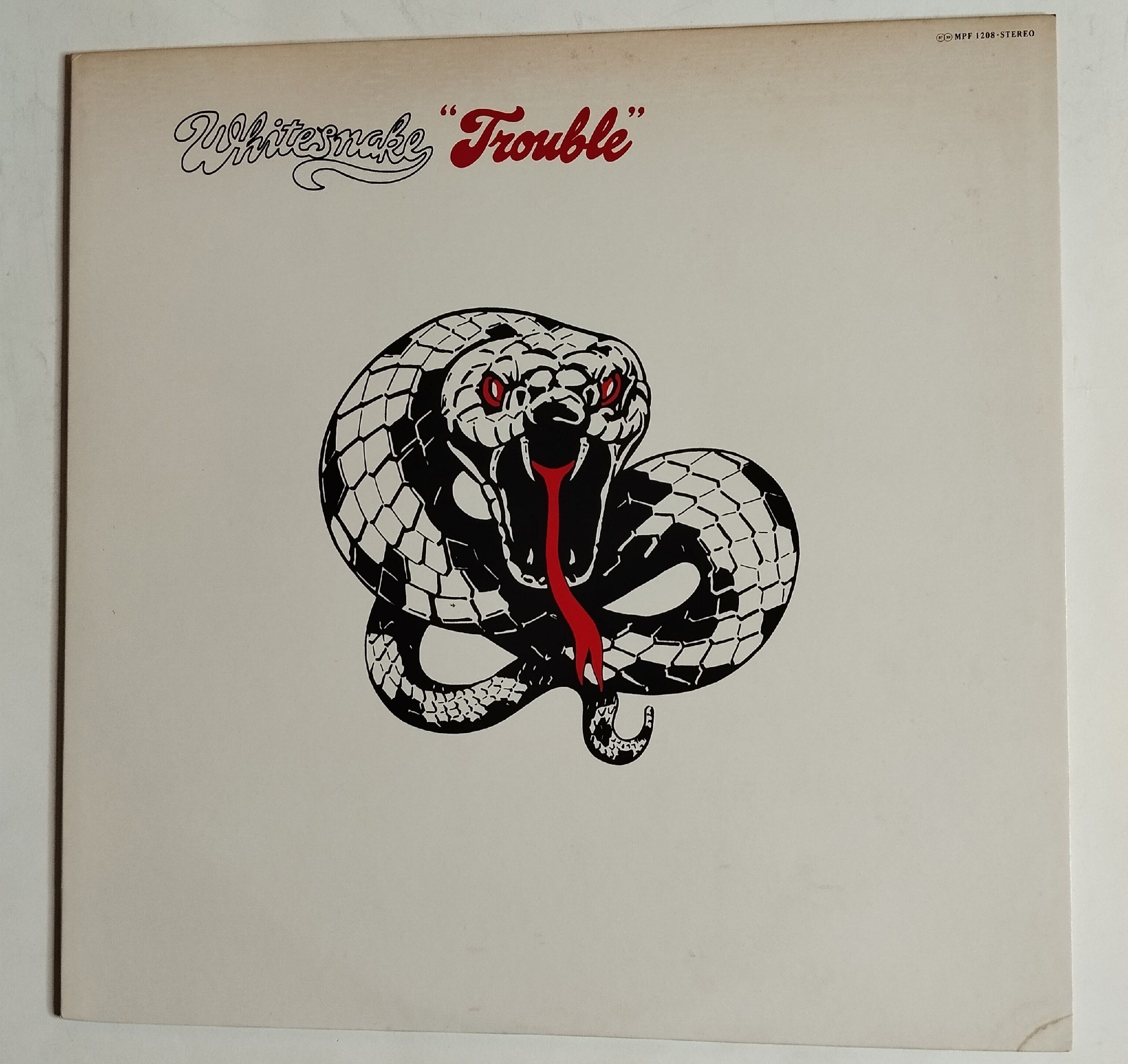 Trouble whitesnake. Whitesnake whitesnake винил. trouble whitesnake album. whitesnake trouble 1978. whitesnake 1987 виниловая пластинка japan белый винил.