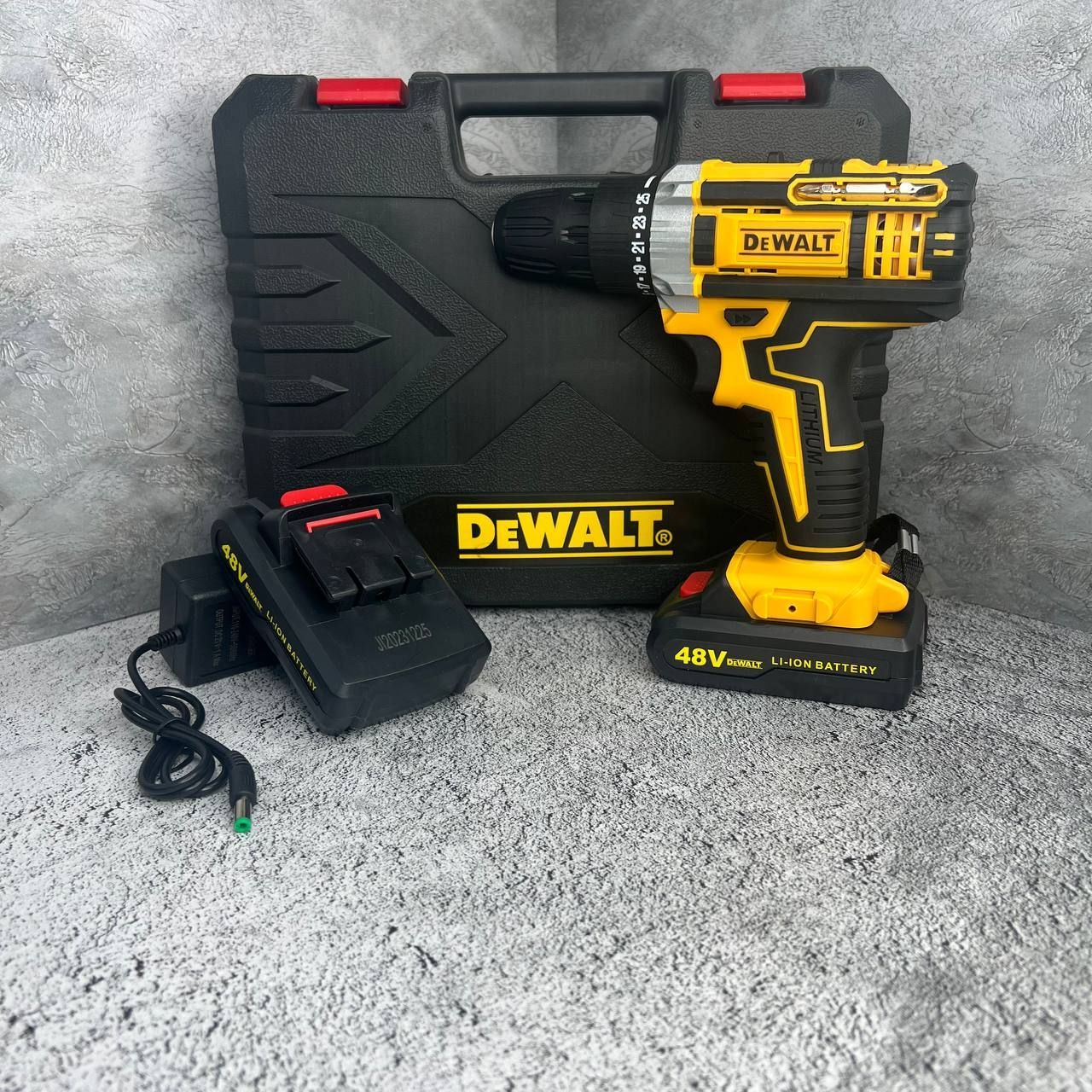 DeWalt Дрель-шуруповерт аккумуляторная с набором бит 48В, 60 Нм, 2 АКБ