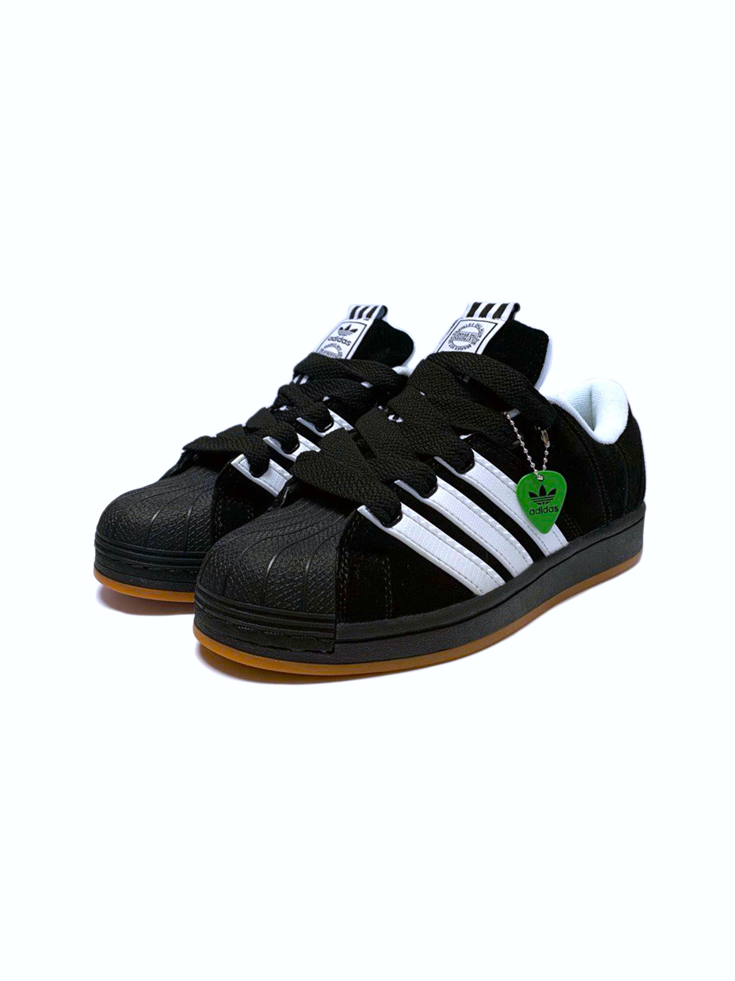 Кроссовки adidas...