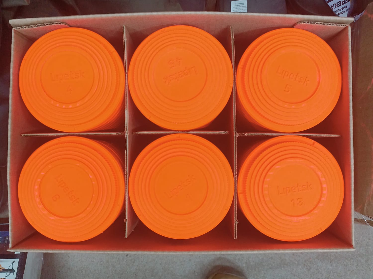 Мишень-тарелочка для стендовой стрельбы стандартная (окрашенная) NEW (в коробке 150шт) оранжевая, 00188904