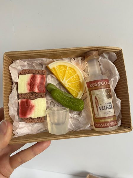 Подарочный Набор мыла Русская водка, стопка, огурчики, хлеб-сало ...